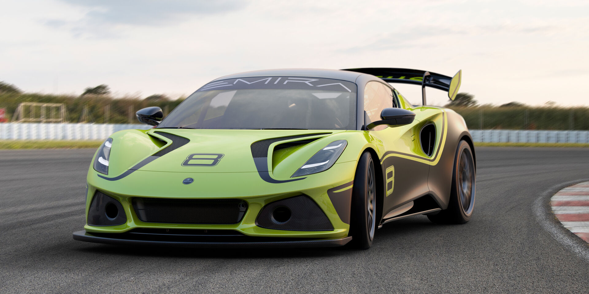 Lotus Emira GT4